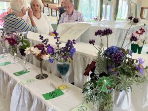Class 17 Cocktail flower arrangements